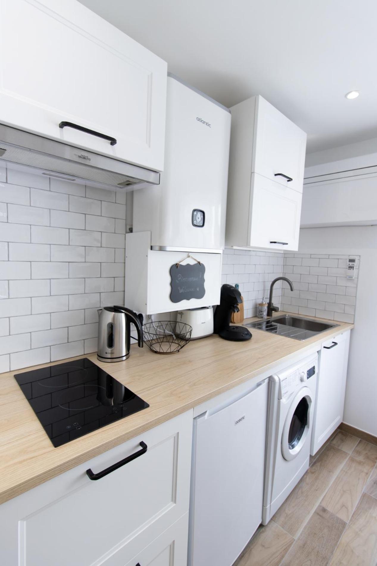 Charmant Studio Climatise 'Alma 1' - Beziers Centre - Wifi Fibre - Netflix Apartment ภายนอก รูปภาพ