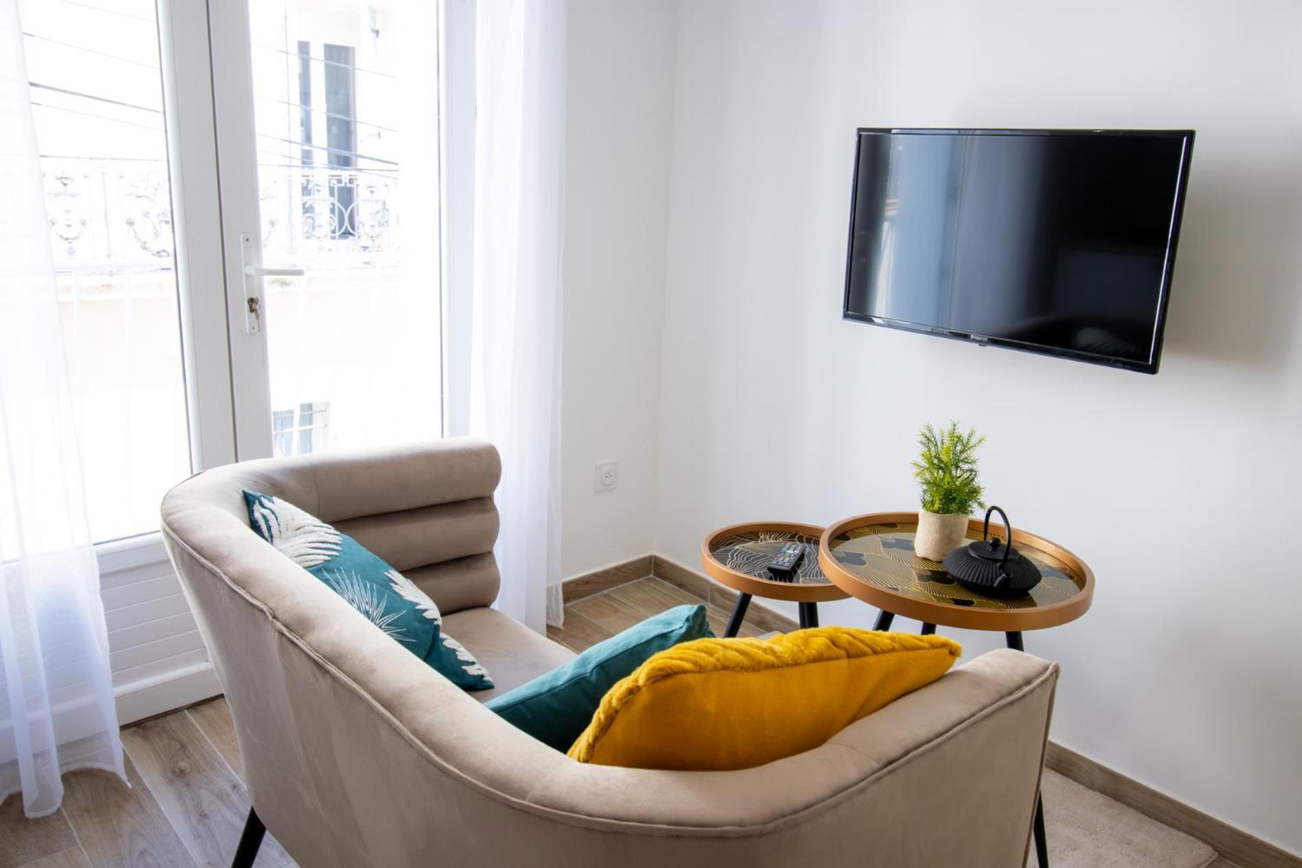 Charmant Studio Climatise 'Alma 1' - Beziers Centre - Wifi Fibre - Netflix Apartment ภายนอก รูปภาพ